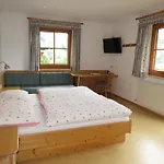 Dorfer Lejlighed